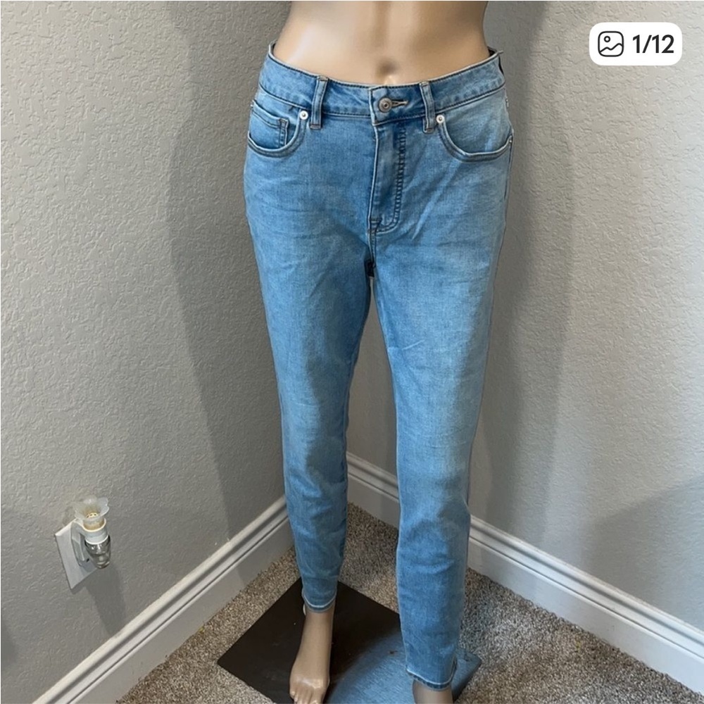 NWT We The Free Light Blue Skinny Jeans